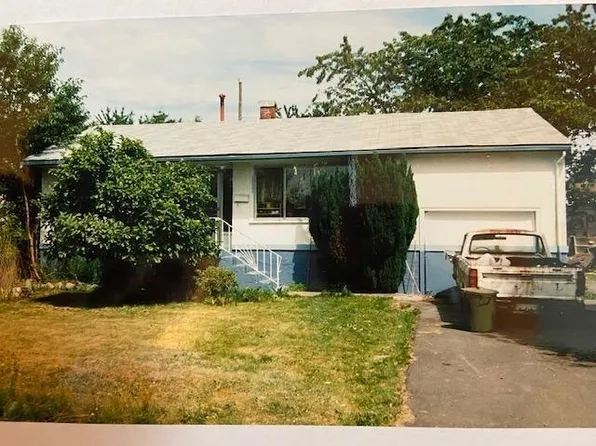 10584 137a St, Surrey, BC V3T 4J6