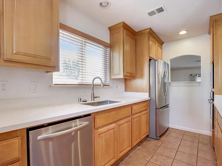1589 Saint Regis Dr — Photo 14