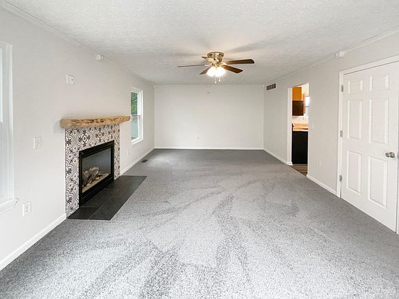 3rd image of 7375 Shady Knoll Cir
