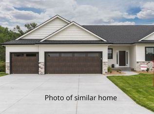 345 Candlestick Dr NE, Mount Vernon, IA 52314