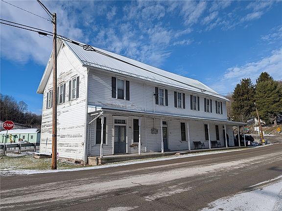 2nd image of 176 Main St