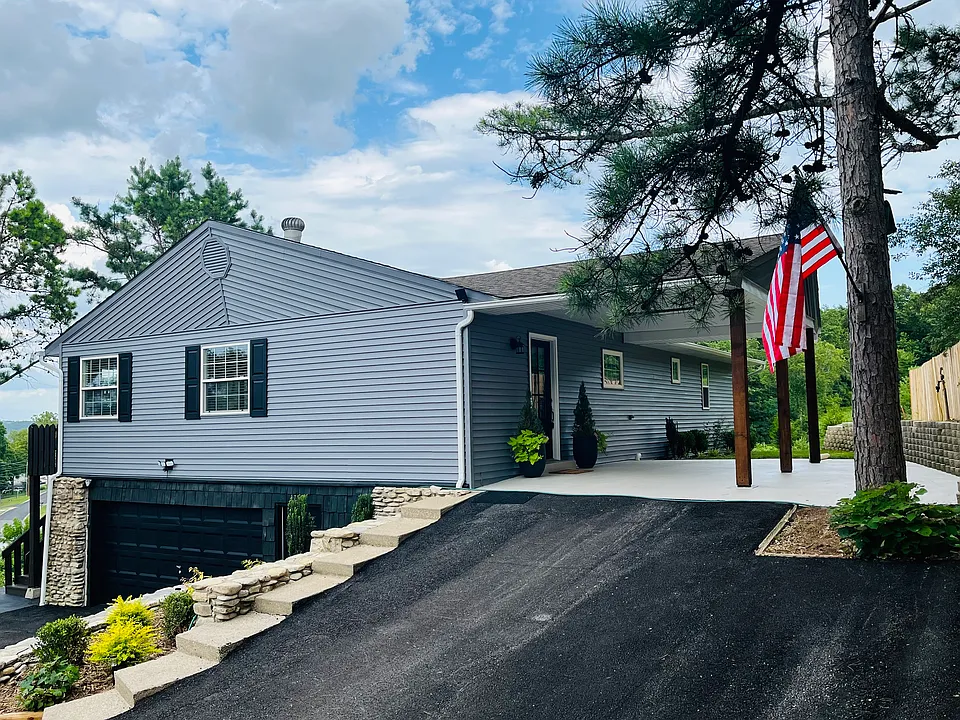 56 Wintergreen Dr