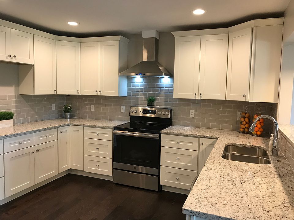 All new kitchen & appliances