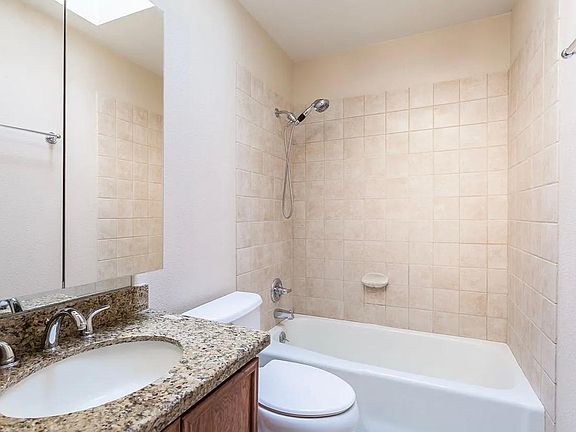 3rd image of 11009 W Lakeview Dr