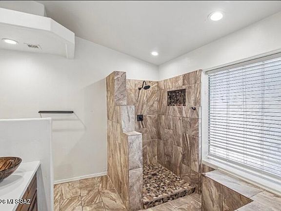 4th image of 3660 W Bellewood Pl