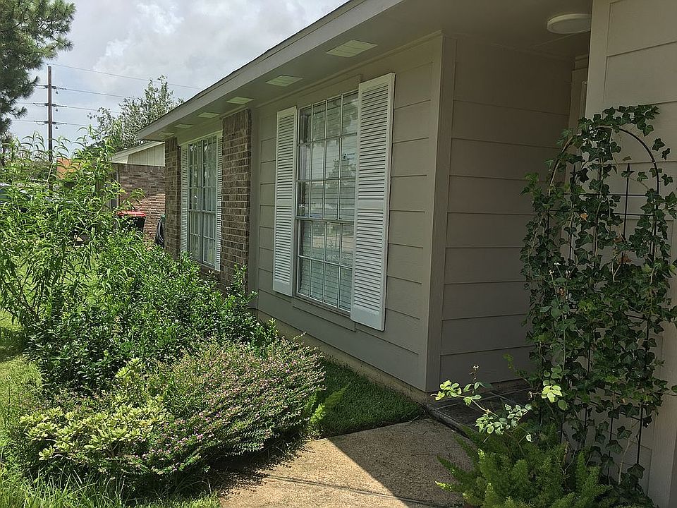 2nd image of 706 Shenandoah Dr