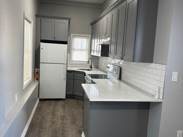 23 Collegeview Ave APT 12