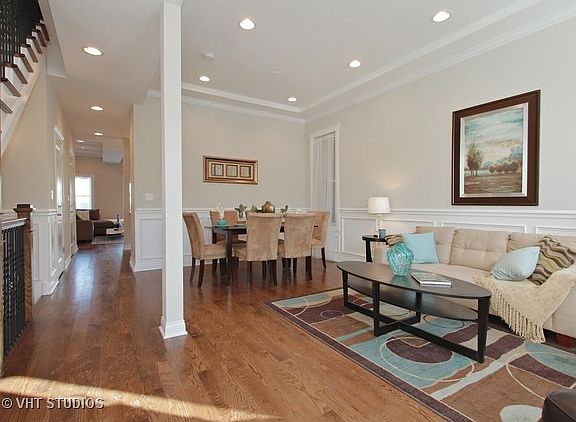 2nd image of 1323 N Oakley Blvd #1