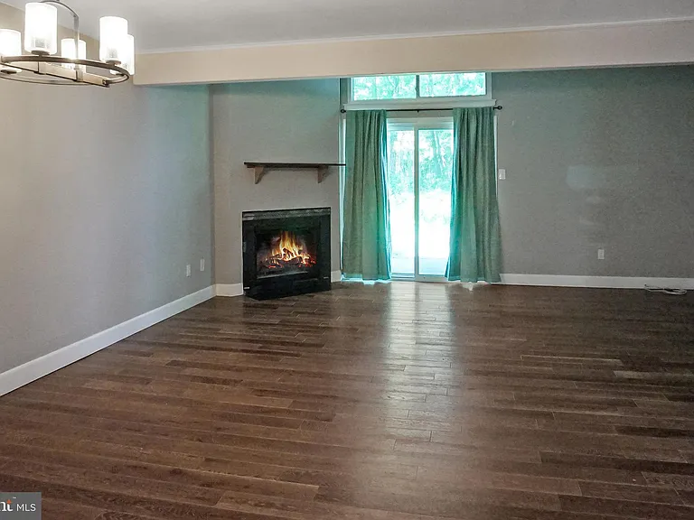 27 W Azalea Ln — Photo 4