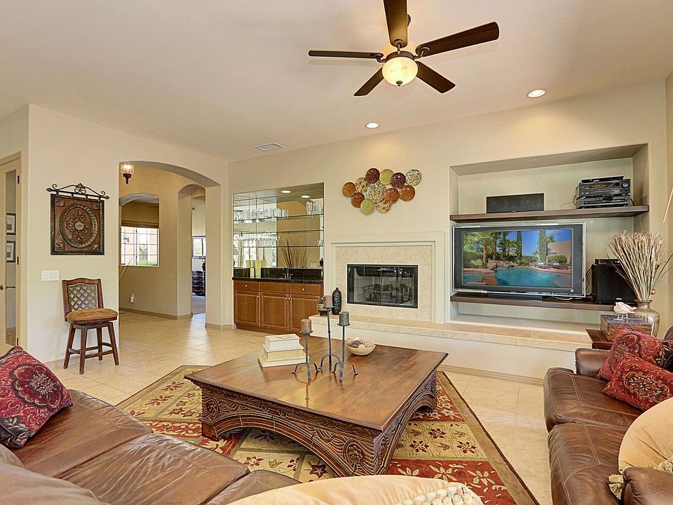 1st image of 81075 Falling Leaf Ct
