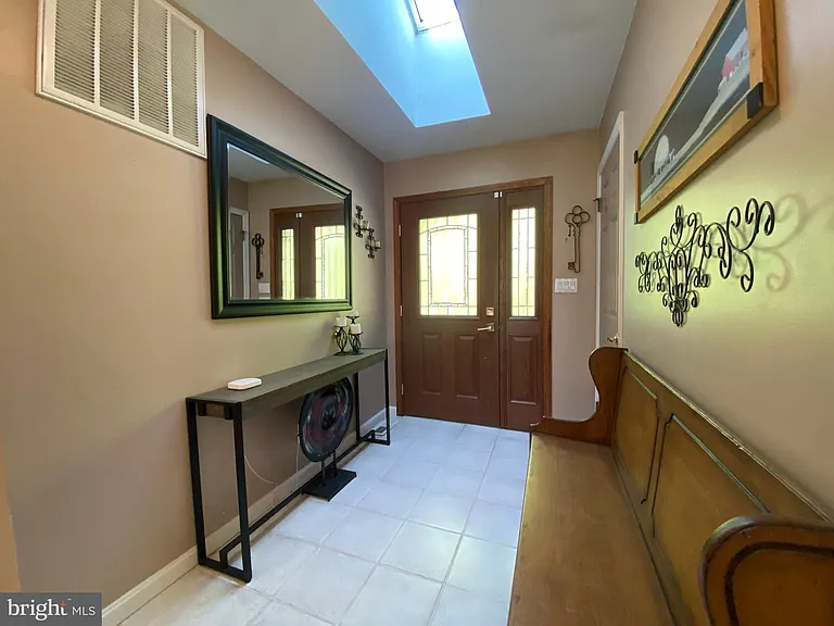 1251 Hinton Dr — Photo 12