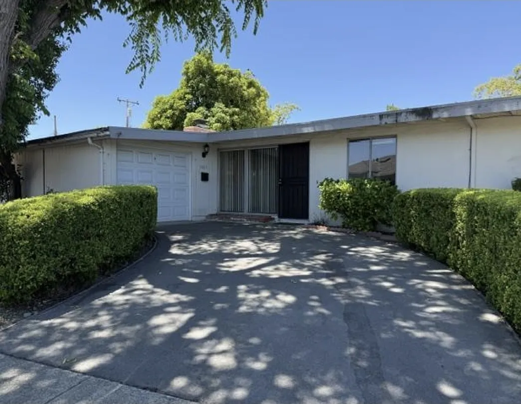 3 bed, 1104 sqft, $4,500 — Photo 1