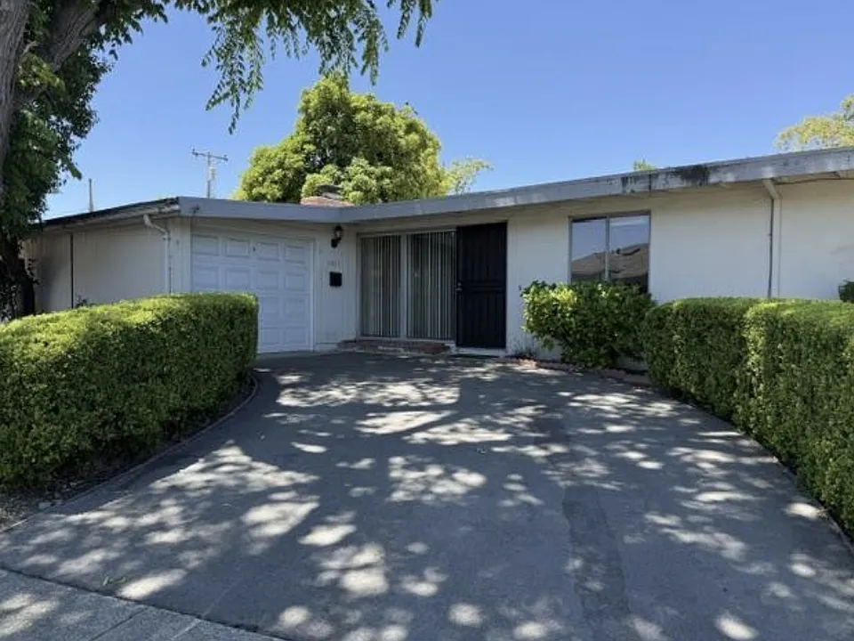 3015 Cameron Way