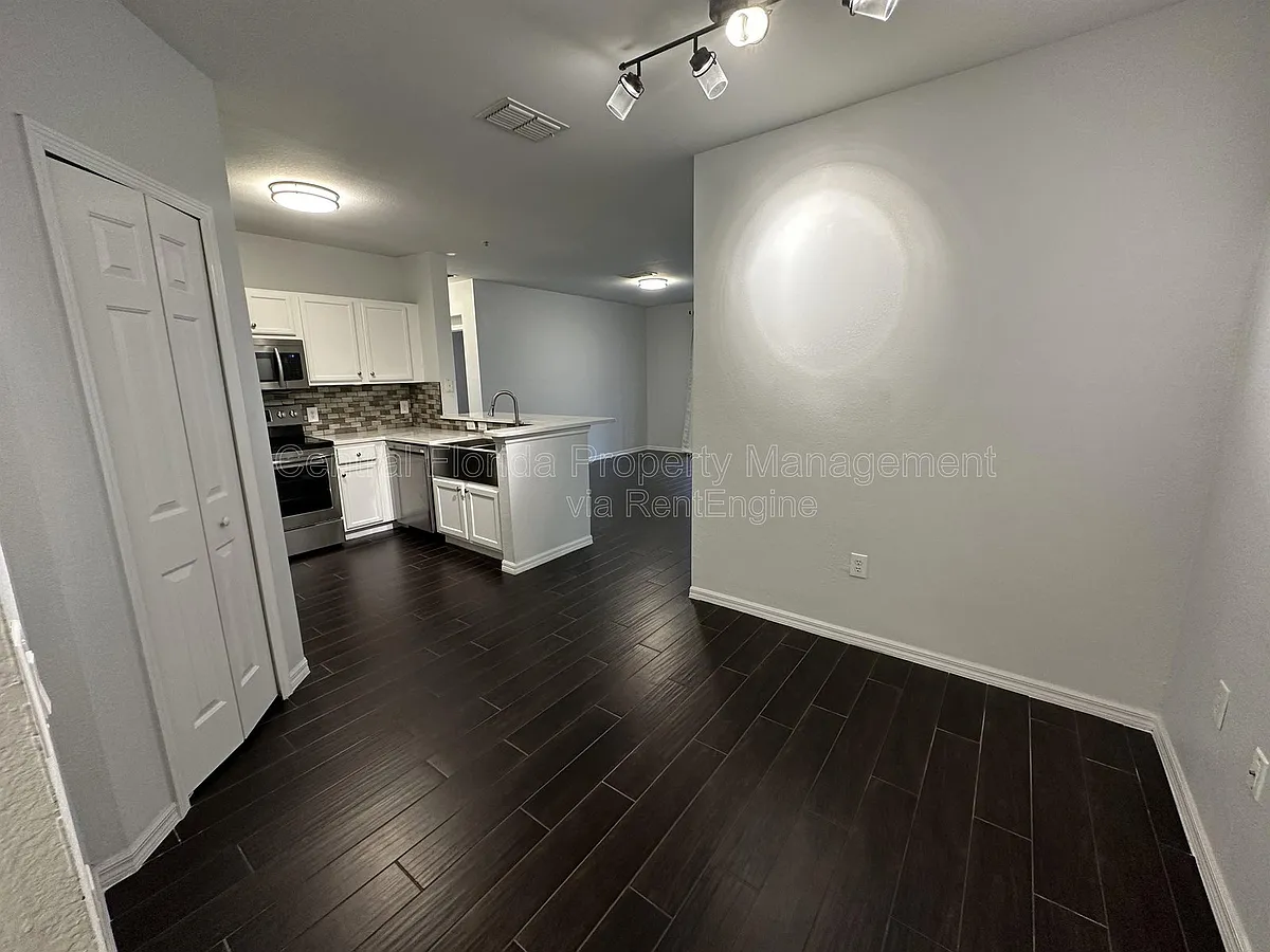 Building Photo - 5550 E Michigan St #3125