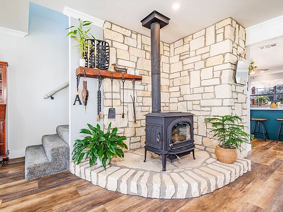 5th image of 1515 County Road 233