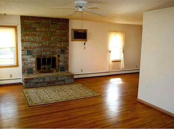 3rd image of 1103 W Lincoln Ave