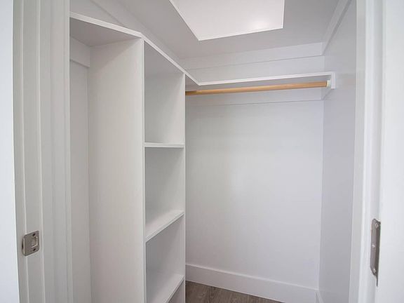 5th image of 810 Eddy St APT 301