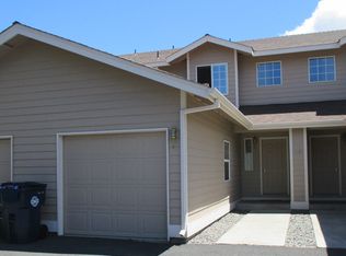1040 NE Savannah Dr APT 2, Bend, OR 97701