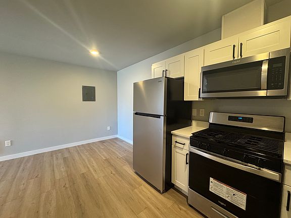 5th image of 215 167th St S #1