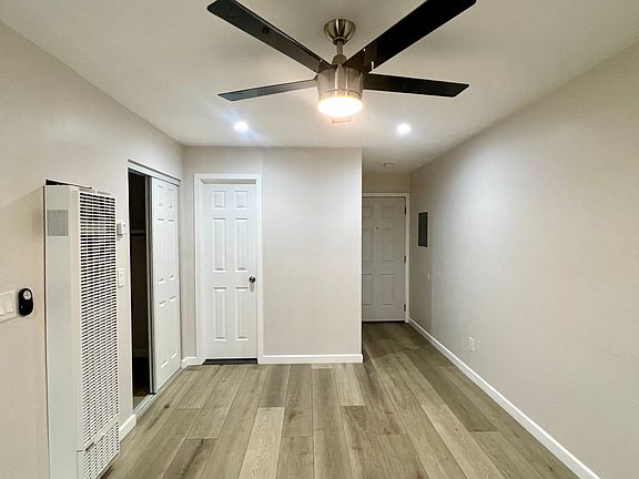 5th image of 1007 E Ocean Blvd #0