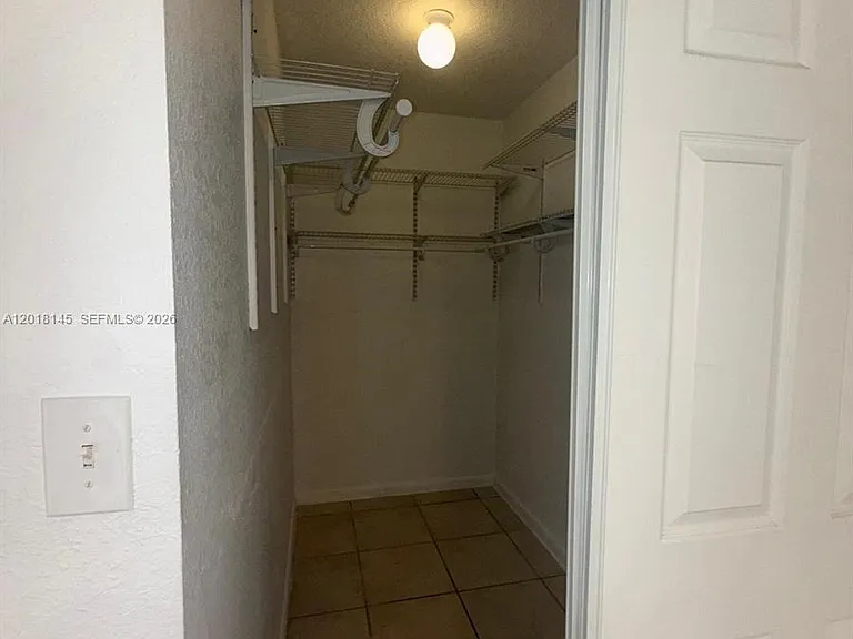 1004 San Remo Cir — Photo 14