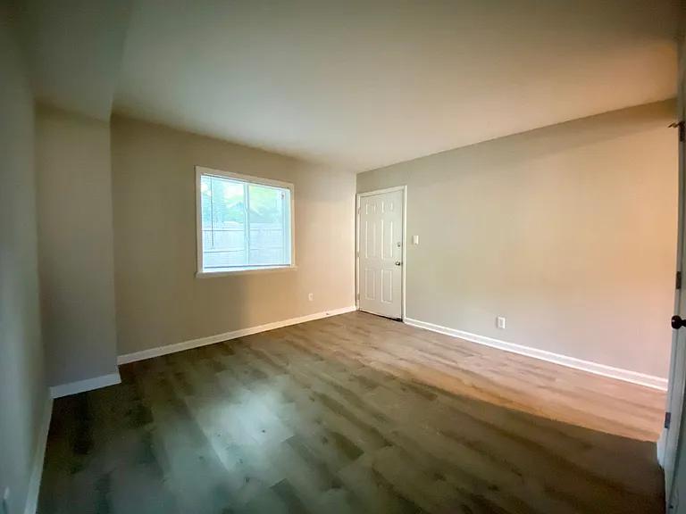 Oak Pointe Apartments — Photo 8