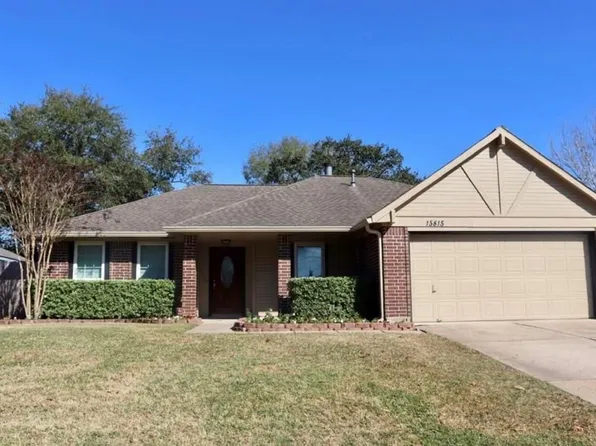 15815 Pilgrim Hall Dr, Friendswood, TX 77546