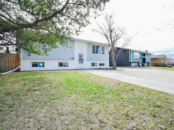 9815 N 80th Ave, Grande Prairie, AB T8V 3S5