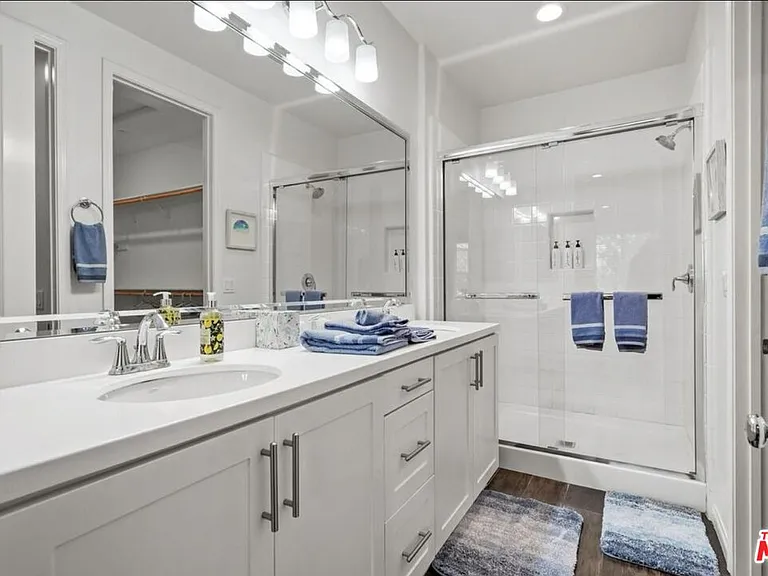 4720 E Washington Ave — Photo 16