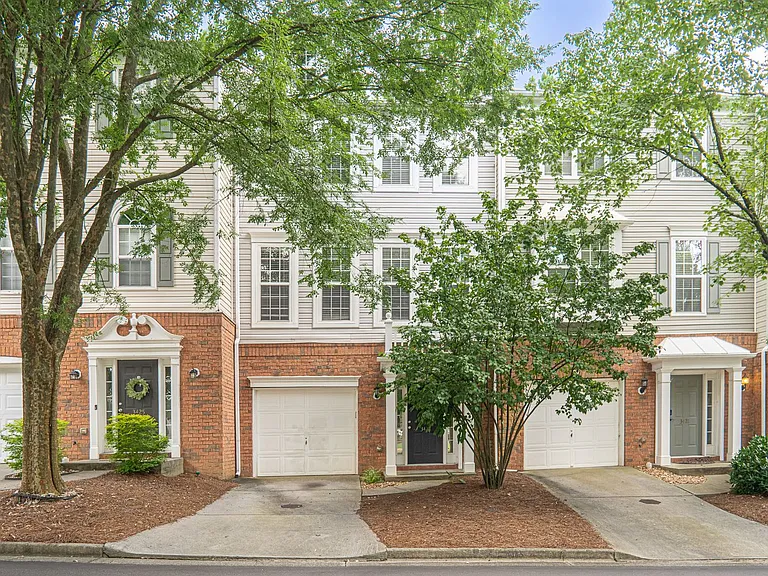3423 Lathenview Ct — Photo 1