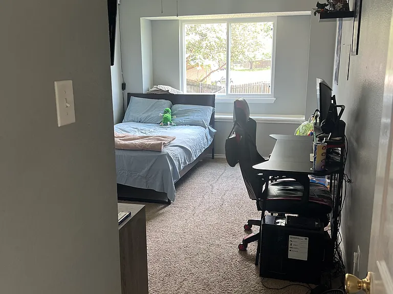 2nd Bedroom