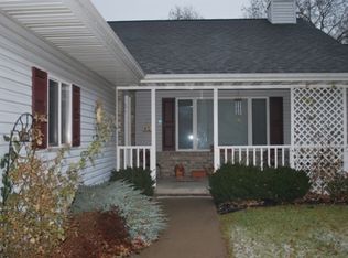 714 8th St, Prairie Du Sac, WI 53578