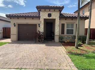 2290 NE 3rd Ct, Homestead, FL 33033