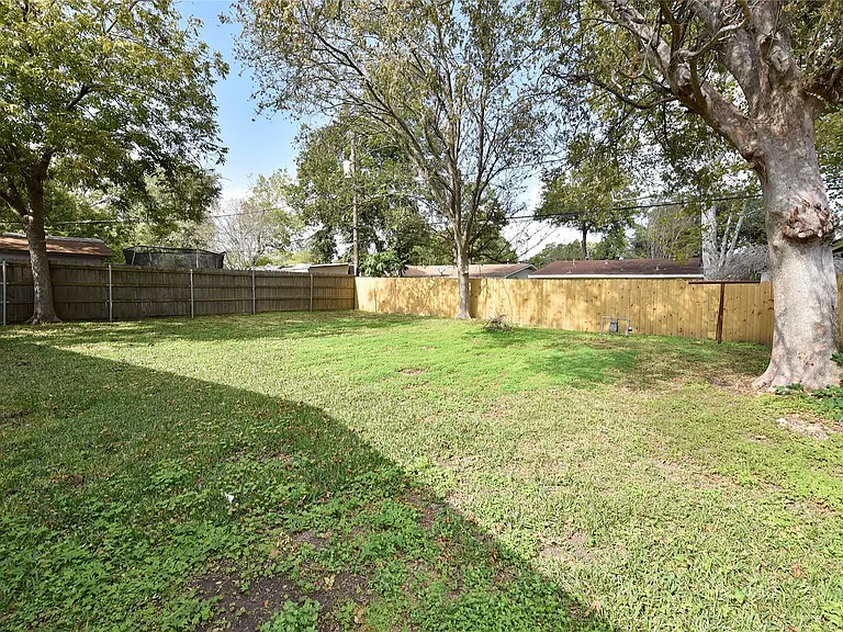 6330 Mobud Dr — Photo 21