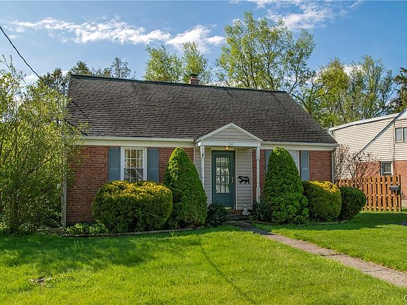 4th image of 311 Oakwood St