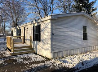 10 Creekview Cir, Lakeville, NY 14480