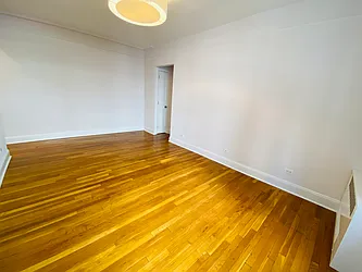 Rented by Metropolis Real Estate of Manhattan