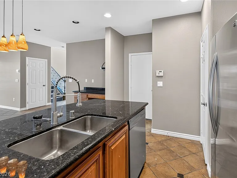 8307 Ivy Leaf St — Photo 9