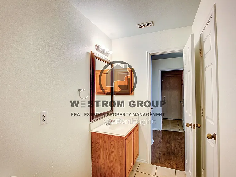 10200 Pear St — Photo 34