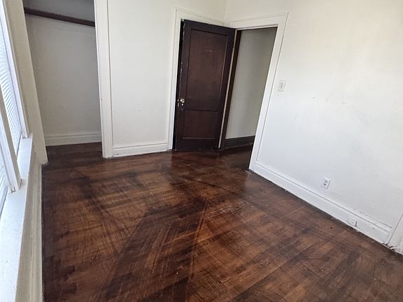5th image of 823 S 22nd St #3