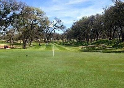 4th image of 130 Oak Bnd