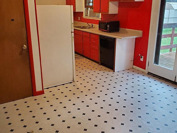 Nice kitchen with pantry area and dining space