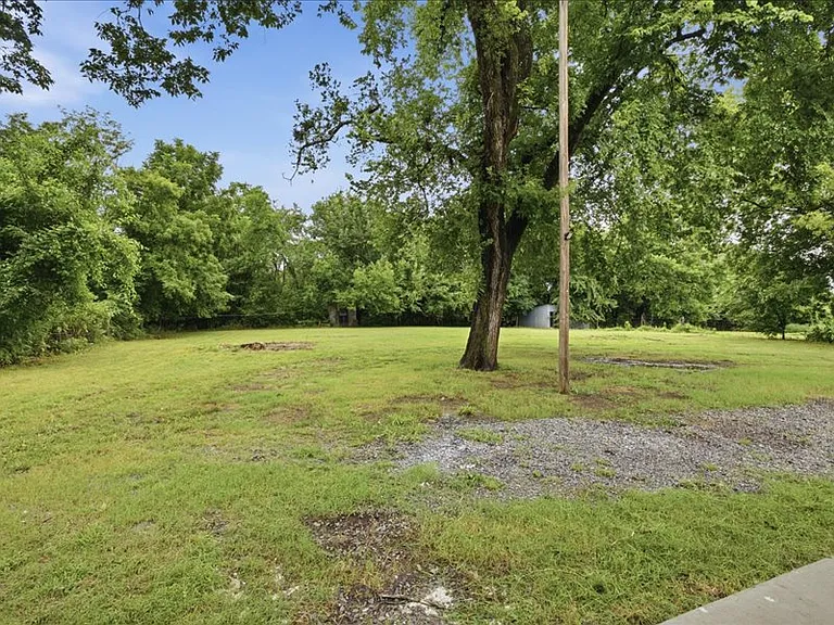 357 Donkey Ln — Photo 7