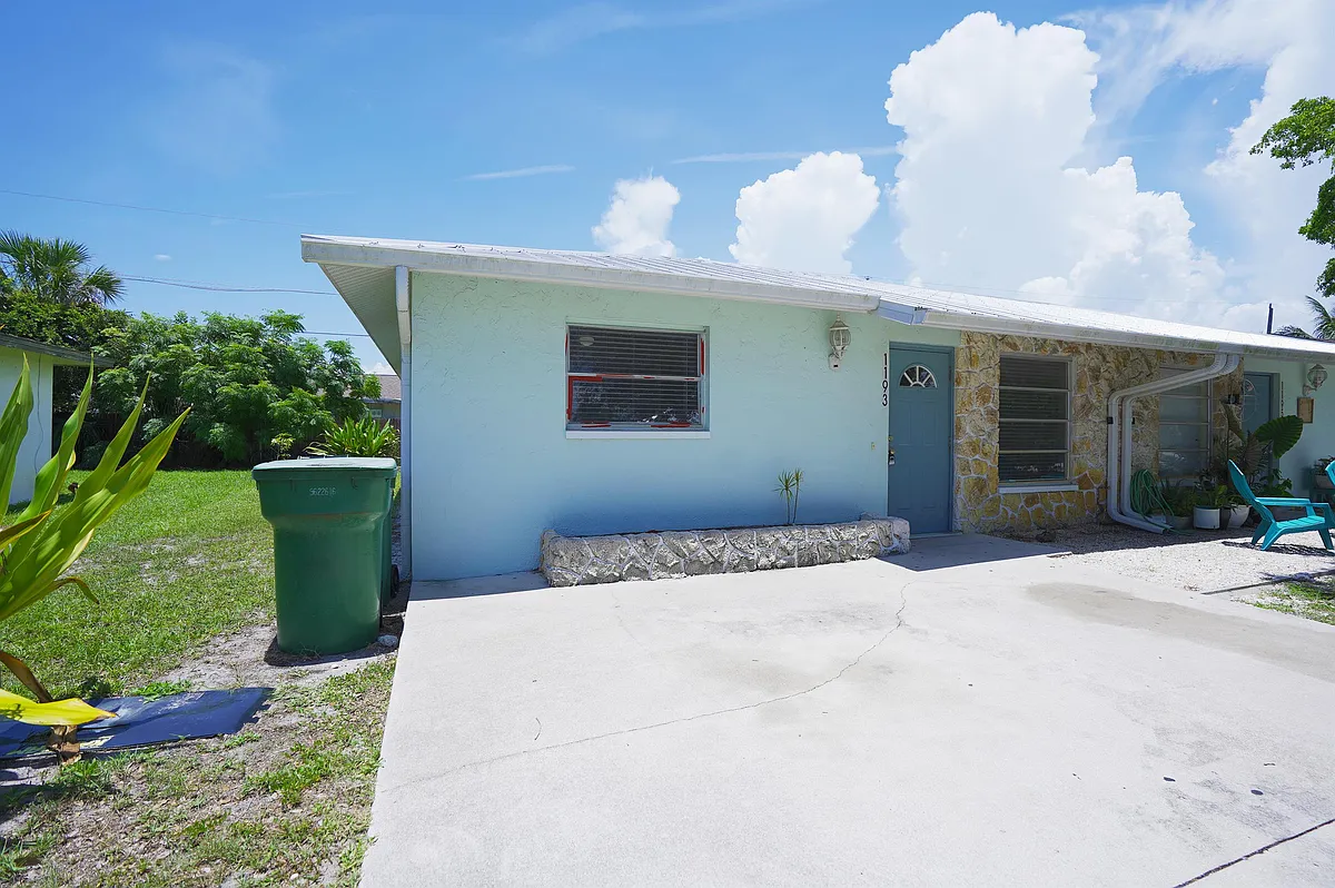 Building Photo - 1193 S Alhambra Cir #1