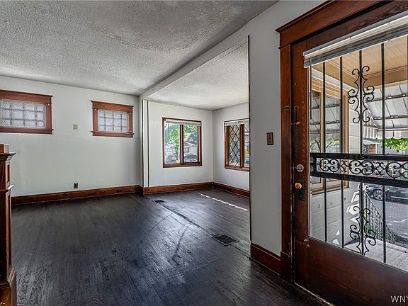 4th image of 80 Zelmer St