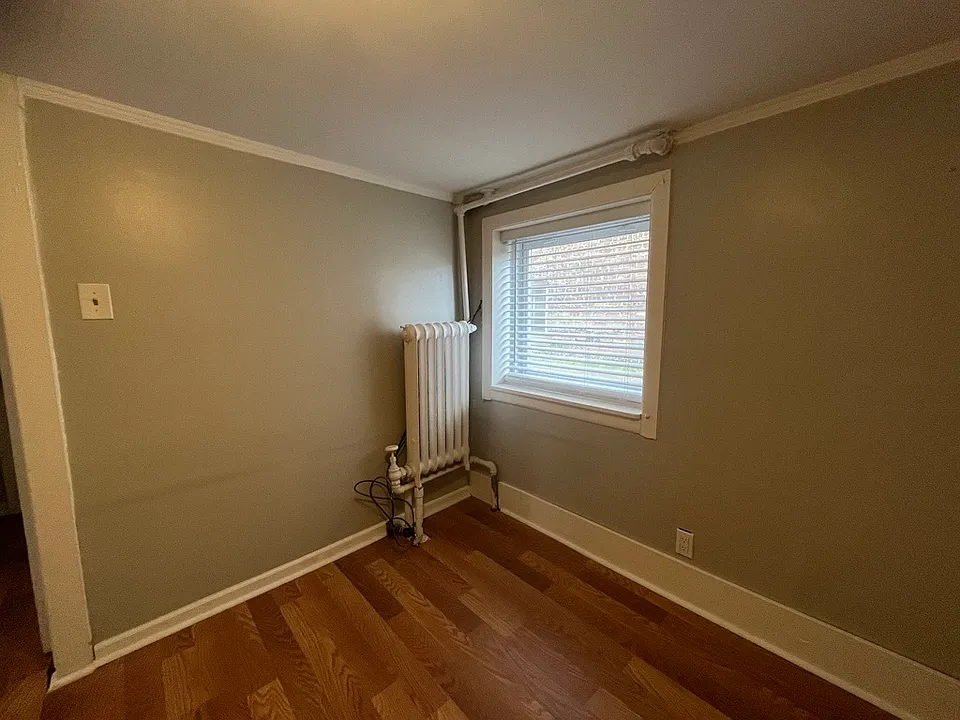 2nd bedroom - ample heating