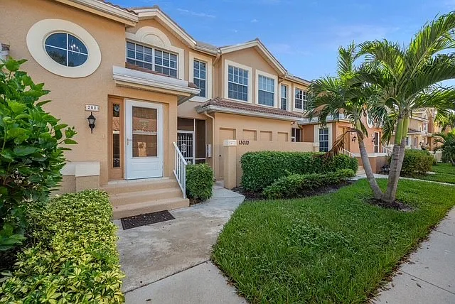 13010 Amberley Ct #208 — Photo 11