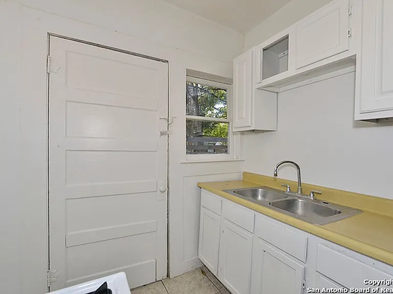 113 S Olive — Photo 14