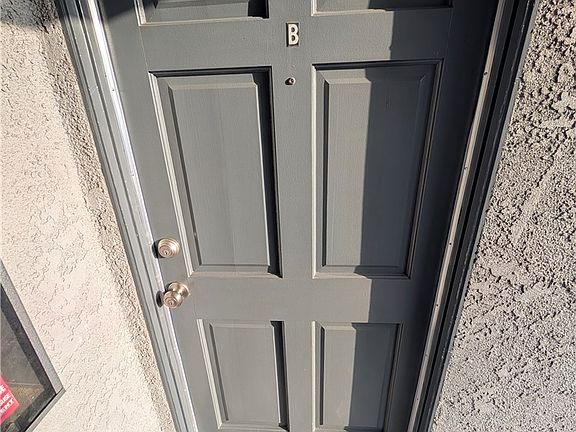 4th image of 845 W Olive Ave APT B