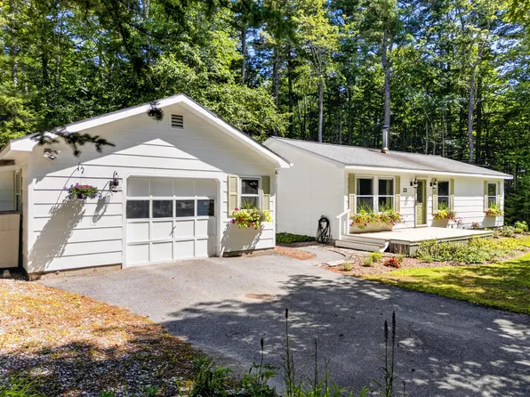23 Nichols Road, Boothbay, ME 04544